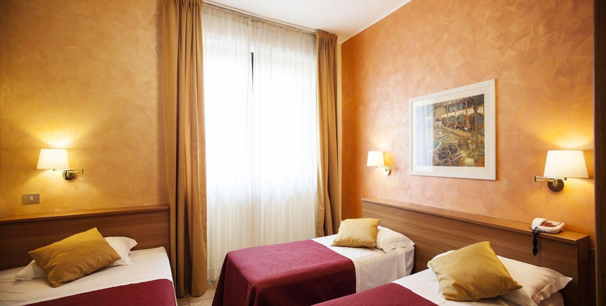 Astor Hotel Torino Esterno foto