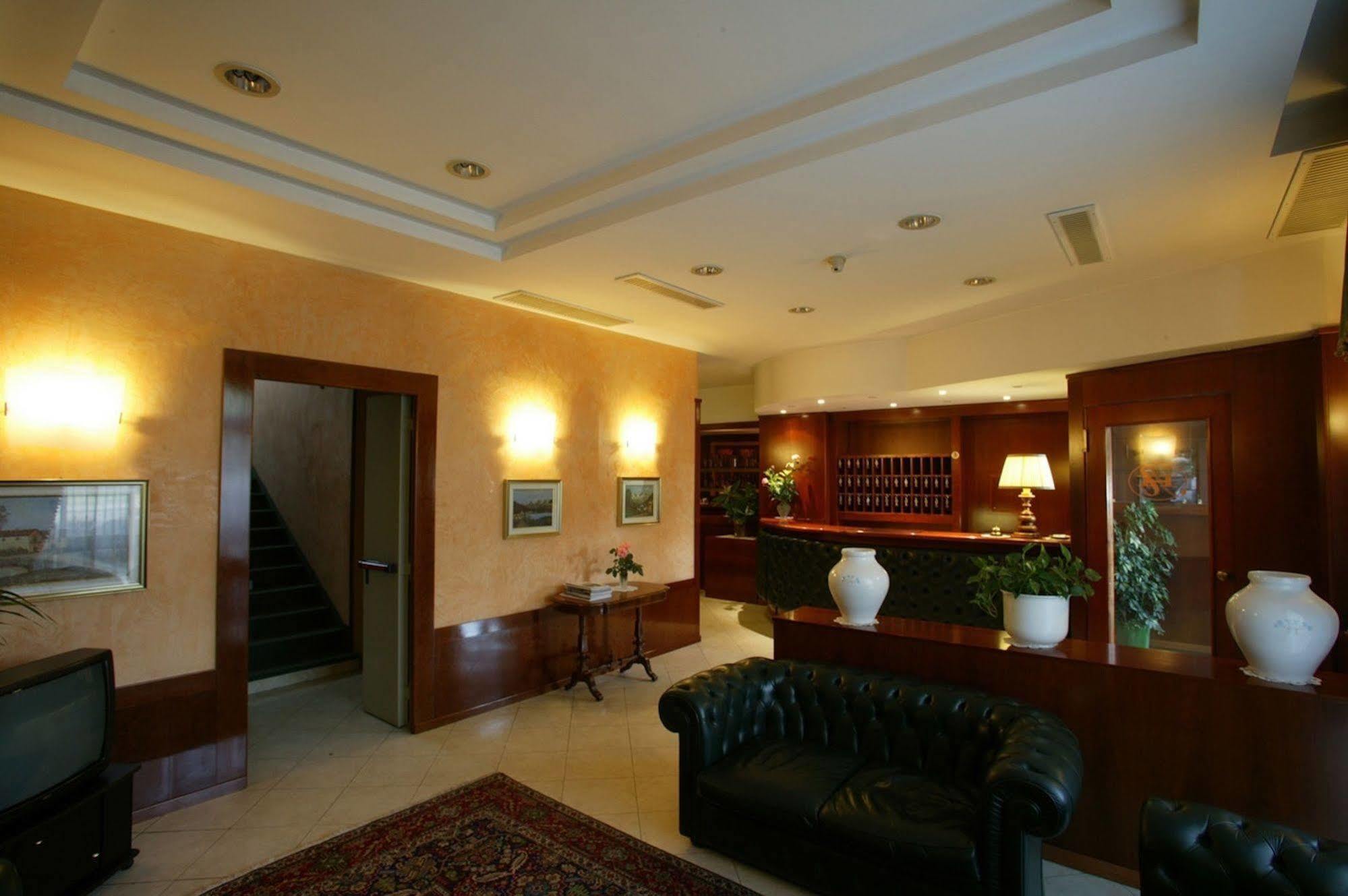 Astor Hotel Torino Esterno foto